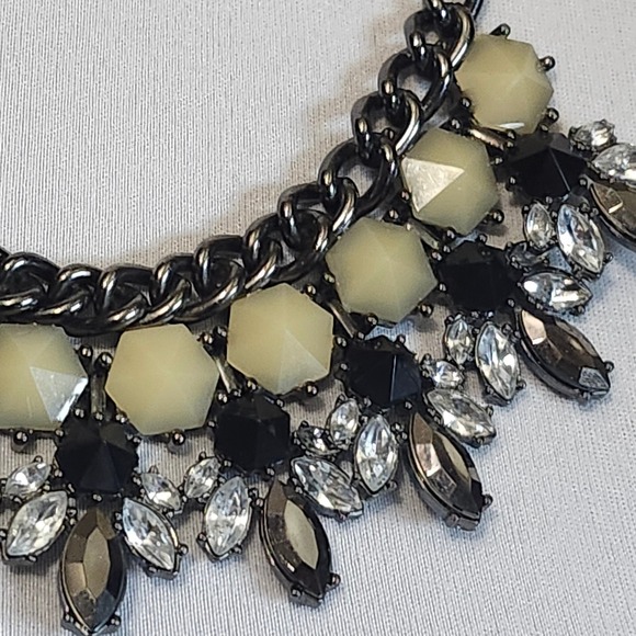 LOFT Statement Necklace Chain Black Cream Clear Rhinestone Jewel Fashion‎ - Picture 4 of 8